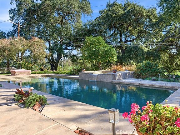 3rd image of 1805 Canyon Rd