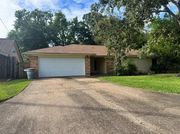 4575 Arthur St, Beaumont, TX 77706