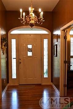 2nd image of 1883 Vineland Ln #3