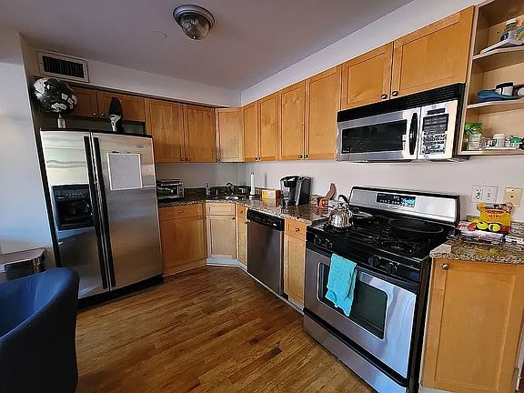 2nd image of 172 Avenue B APT 3