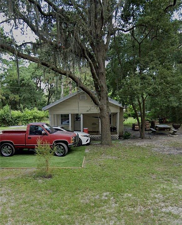 1st image of 320 Lakewood Ave