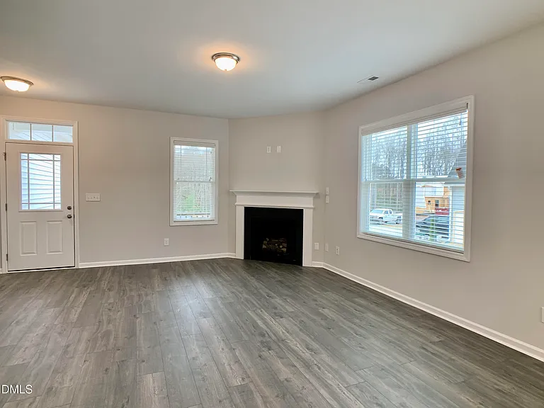 130 Henhouse Ct — Photo 7