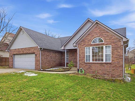 2nd image of 3712 Maple Ridge Cir