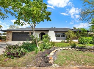 8085 Quinn Ct, Seminole, FL 33777