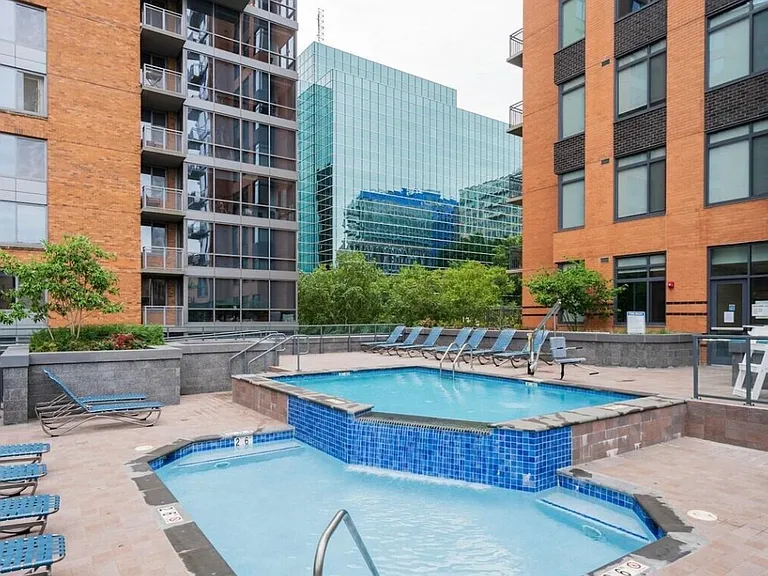 2000 Clarendon Blvd #303 — Photo 9
