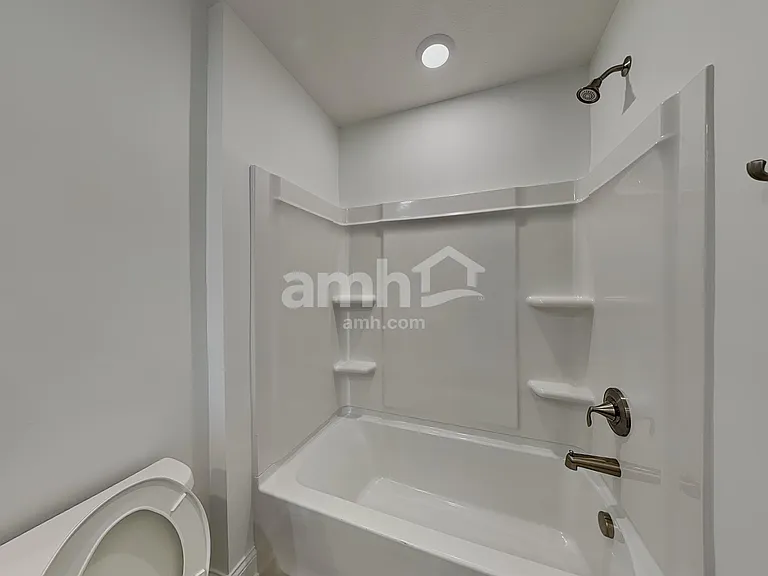 9040 Henley Ave — Photo 15