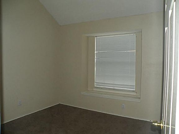 5th image of 2306 High Bank Dr