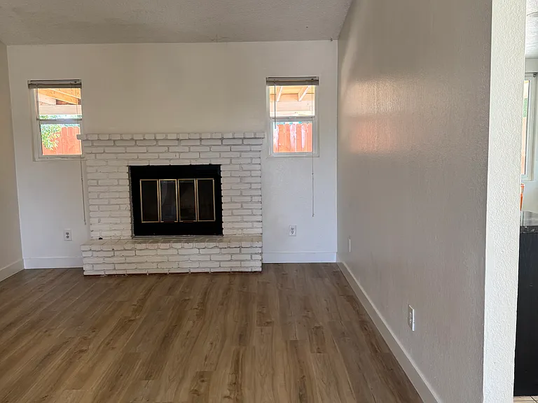 1254 E Avenue J6 — Photo 1