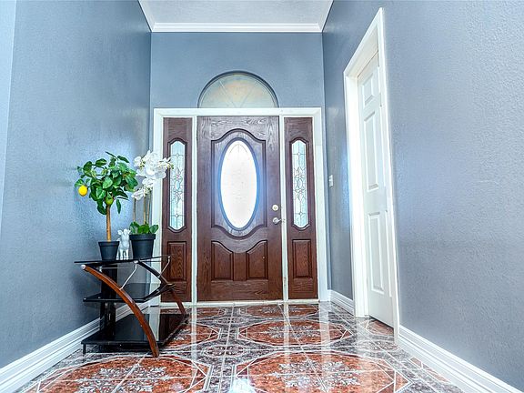 3rd image of 7325 Deleon Ct