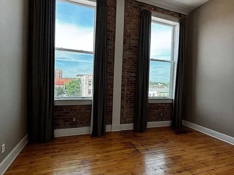 936 Broad St #306 — Photo 14
