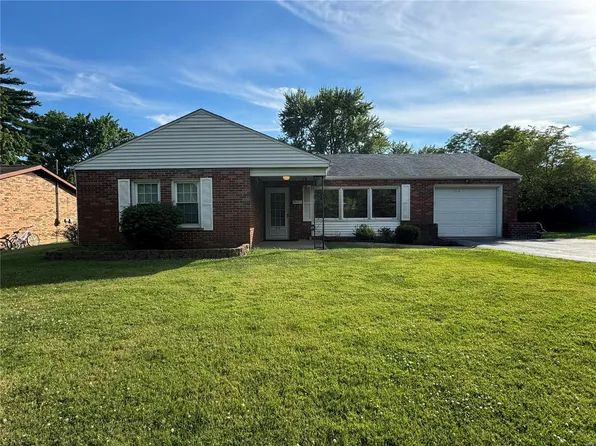212 Blue Ridge Dr, Belleville, IL 62223