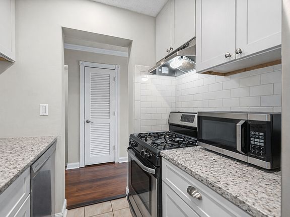 3rd image of 6016 Golden Valley Rd