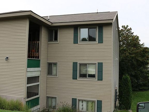 3rd image of 2621 Green Meadows Dr #23