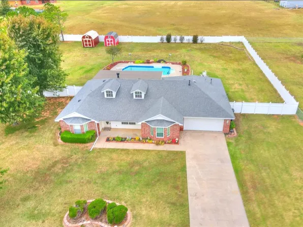 104 Siara Dr, Shawnee, OK 74804