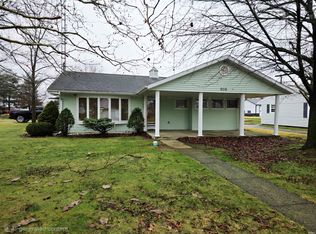 906 Sunnyside St, Ligonier, IN 46767