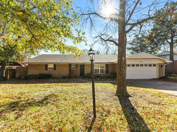 2107 E Foster Dr, Ada, OK 74820