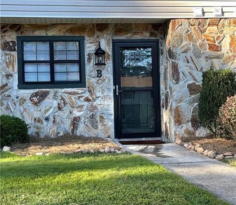 1st image of 2506 Hidden Cove Ct APT B