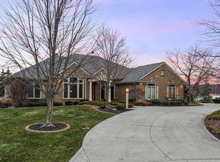 8931 Crestfield Ct, Fort Wayne, IN 46835