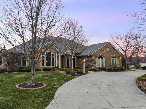 8931 Crestfield Ct, Fort Wayne, IN 46835