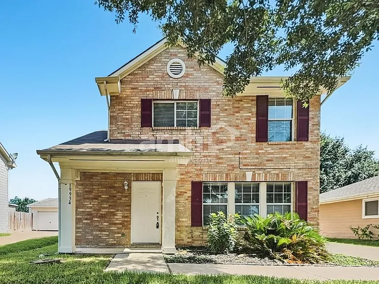 19934 Crested Hill Ln — Photo 1