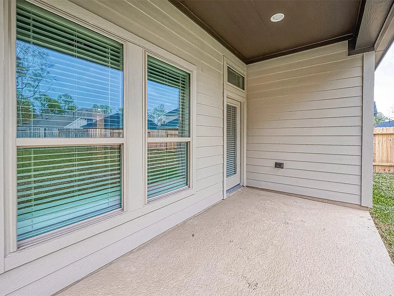 213 McCrea Ct — Photo 43