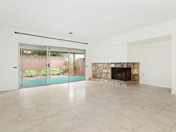 3rd image of 3713 Portofino Way