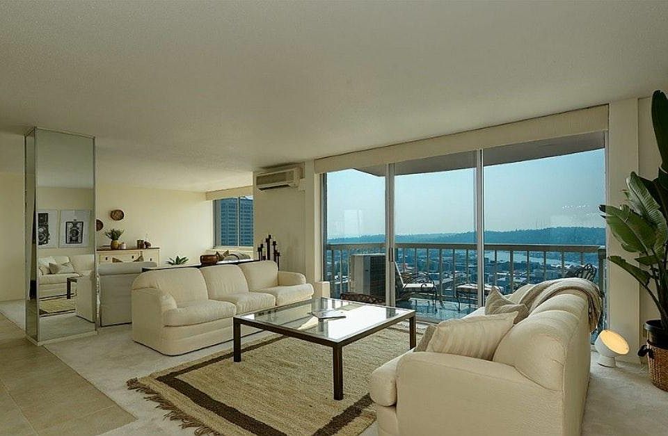 1st image of 4540 8th Ave NE APT 1801