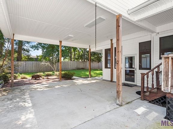 4th image of 17212 Estelle Ln