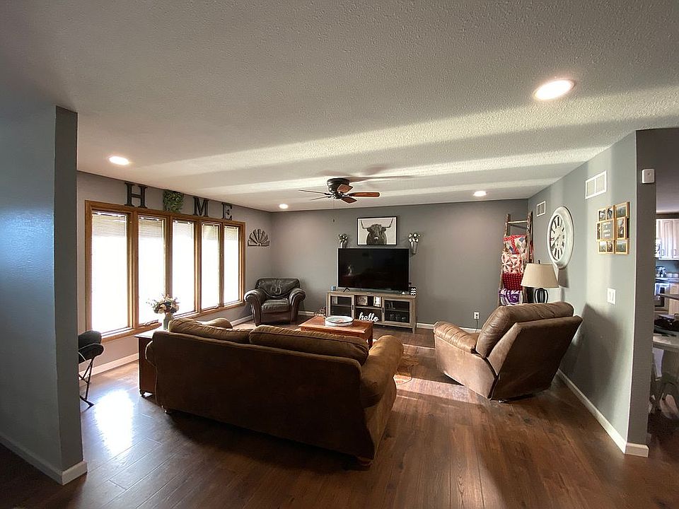 112 N Wilson St, Ulysses, KS 67880 Zillow