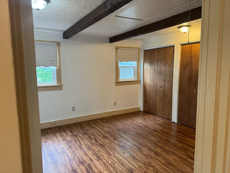 1130 Ellinor Ave — Photo 7