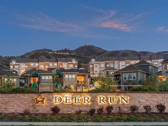 4th image of 987 E Deer Arch Ln
