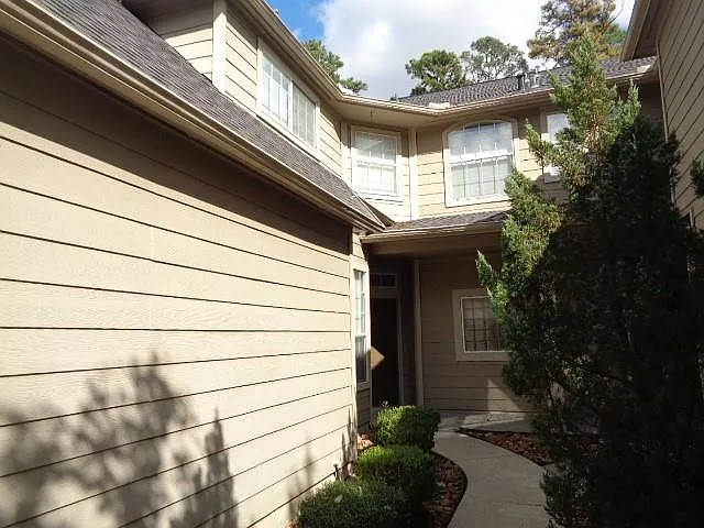 3 bed, 2.5 bath, 1728 sqft, $1,850 — Photo 3