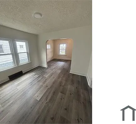 2 bed, 864 sqft, $1,300 — Photo 2