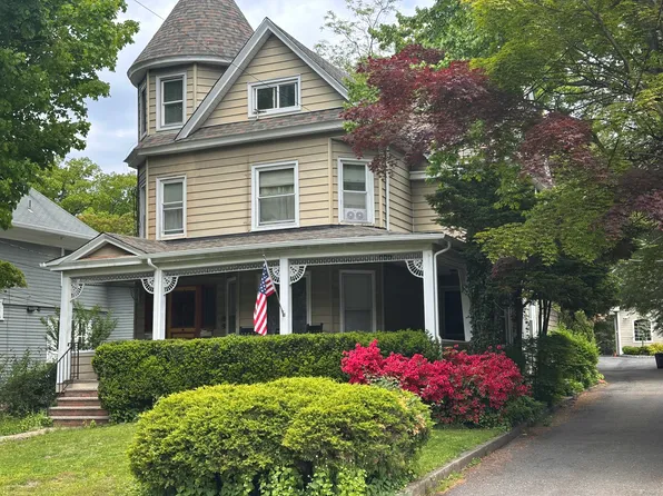 211 Woodside Ave APT 3, Ridgewood, NJ 07450