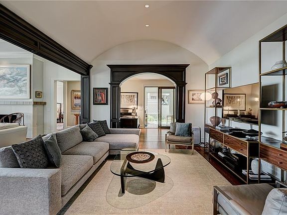 5th image of 14805 Hollyhock Dr