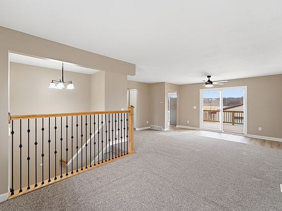 5th image of 719 Winegardner Rd