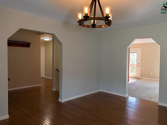 4th image of 3195 Craft Ave