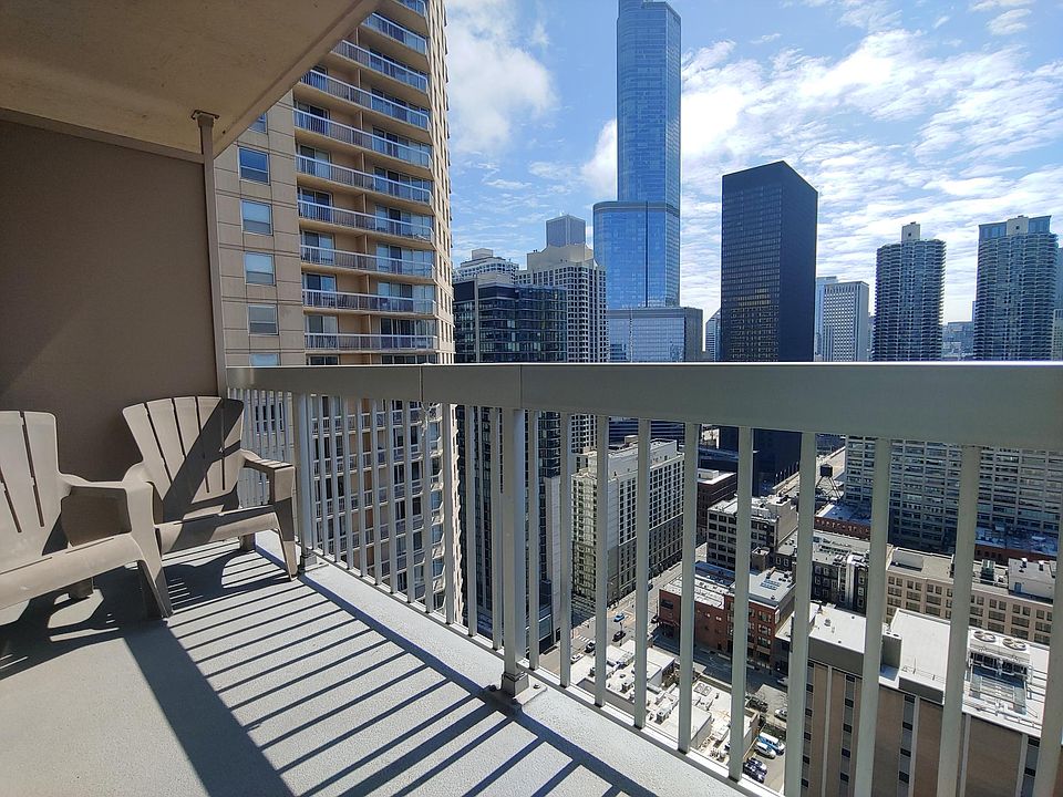 1st image of 547 N Dearborn St #3206W