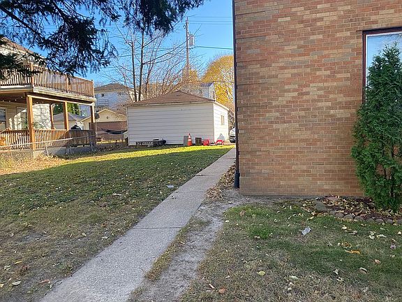5th image of 1939 E Oklahoma Ave