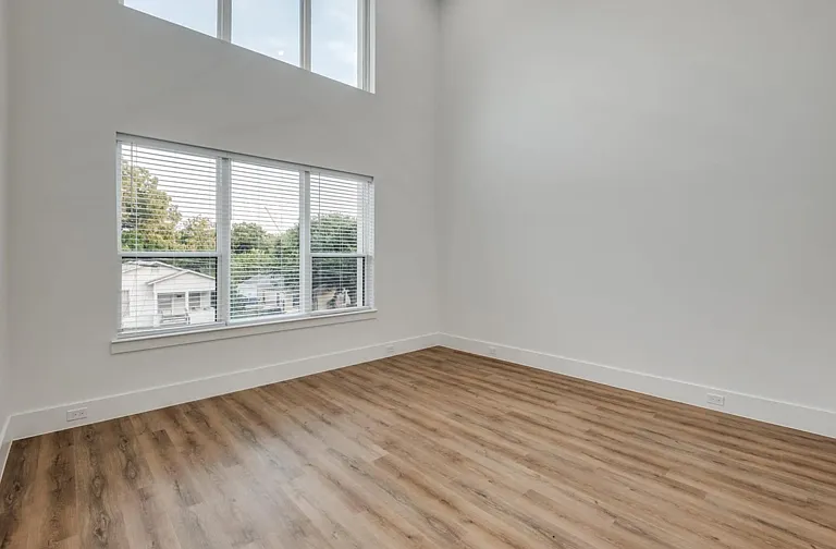 2345 Hondo Ave #1 — Photo 6