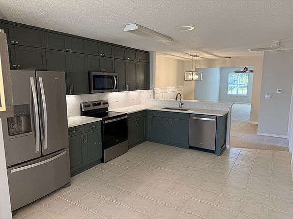 3rd image of 187 Park Pl