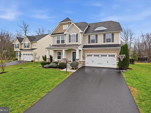3rd image of 6767 Lake Anne Ct