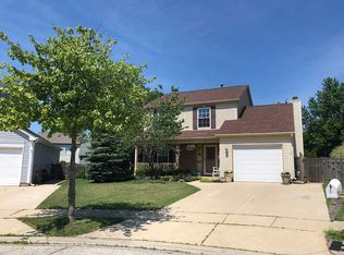 832 Benridge Ct, Mundelein, IL