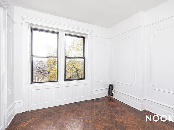 3rd image of 267 Clifton Pl #D1