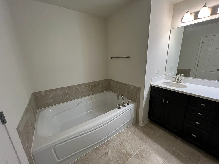 4014 Pompton Ct — Photo 9