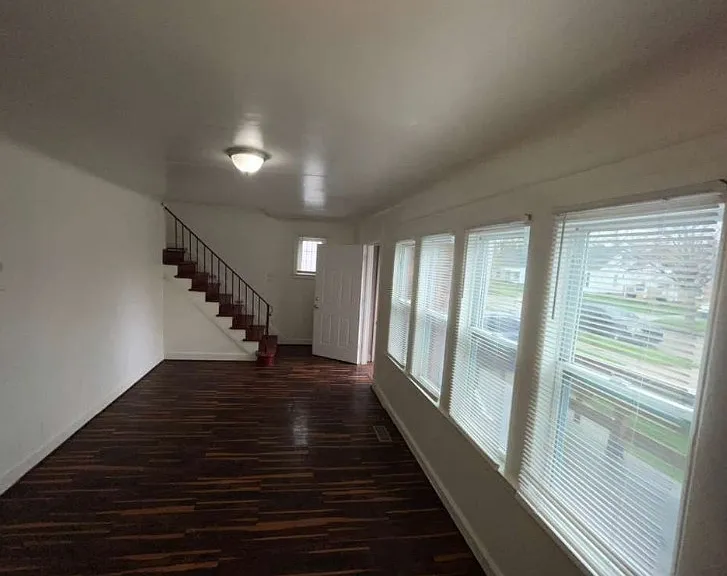 20290 Annott Ave — Photo 2