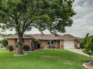 1809 McDonald Ave, Decatur, TX 76234