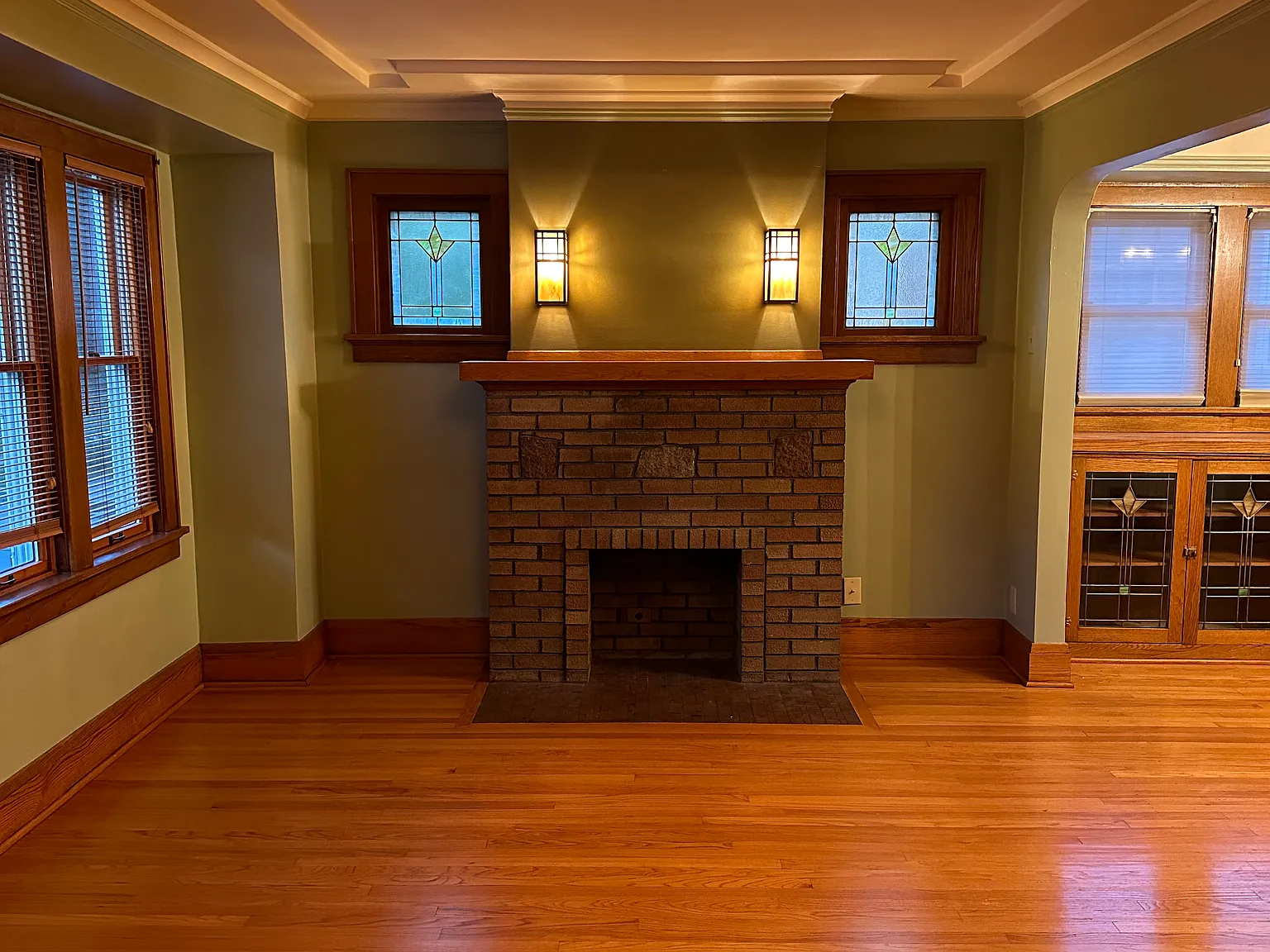 1629 E Newton Ave — Photo 1