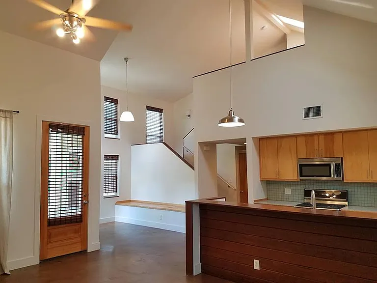 2214 Iva Ln #B — Photo 7