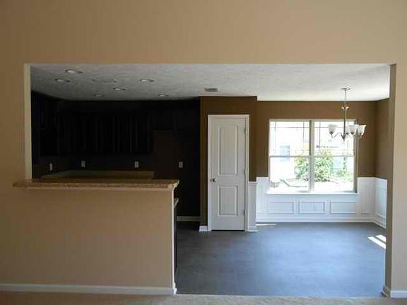 2nd image of 338 Stratford Park Blvd #29